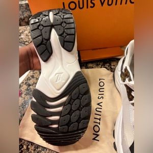 Louis Vuitton Sneakers
